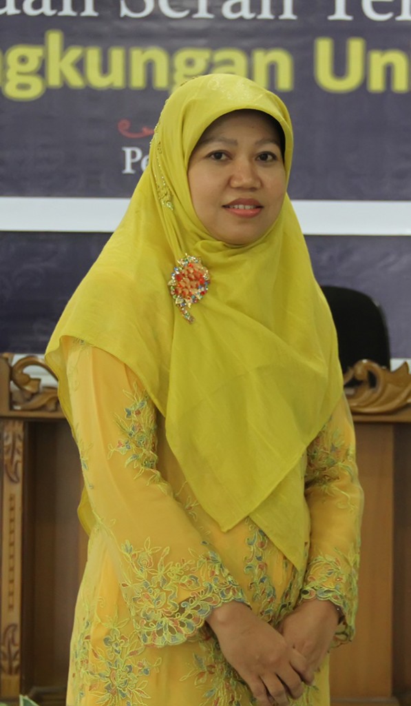 Dr. dr. Elda Nazriati, M.Kes (Wakil Dekan Akademis Fakultas Kedokteran)