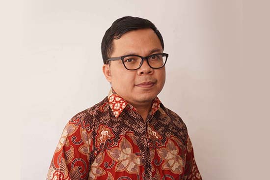 Dr Zetra (Sumber: HUMAS Universitas Riau)