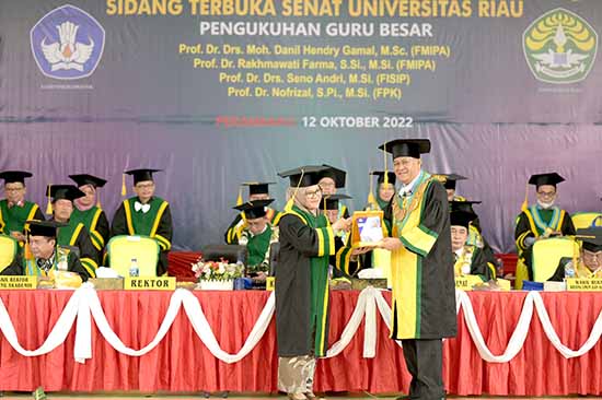 Guru Besar Dukung Terlaksananya Tridharma Perguruan Tinggi (Sumber: HUMAS Universitas Riau)