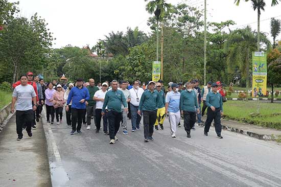 Pererat Silaturrahim, UNRI Gelar Jalan Santai dan Lomba Memancing Ikan (Sumber: HUMAS Universitas Riau)