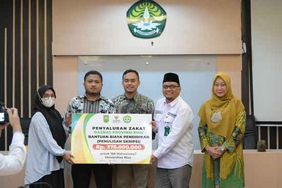 188 Mahasiswa UNRI Terima Bantuan Biaya Skripsi (Sumber: HUMAS Universitas Riau)