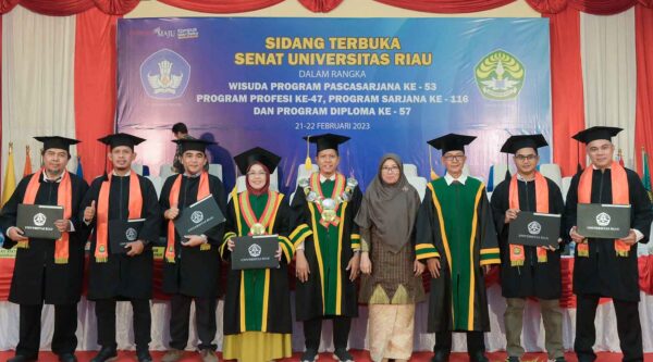 Wisuda Periode Februari 2023, Momentum Wisuda Perdana Bagi Program Profesi Insinyur UNRI (Sumber: HUMAS Universitas Riau)