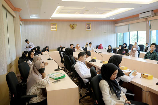BAZNAS-UNRI Salurkan Bantuan UKT untuk 84 Mahasiswa (Sumber: HUMAS Universitas Riau)