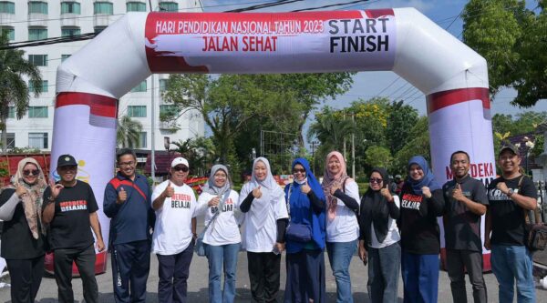 Bangkitkan Semangat Kolaborasi Wujudkan Merdeka Belajar Berkelanjutan (Sumber: HUMAS Universitas Riau)