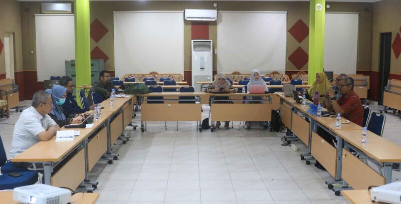 LPPM UNRI, Fasilitasi Pusat Studi Paparkan Program Kerja (Sumber: HUMAS Universitas Riau)