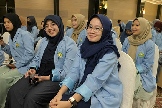 Mahasiswa Kukerta MBKM UNRI Ikuti Bimtek SPBE Pemkab Siak (Sumber: HUMAS Universitas Riau)