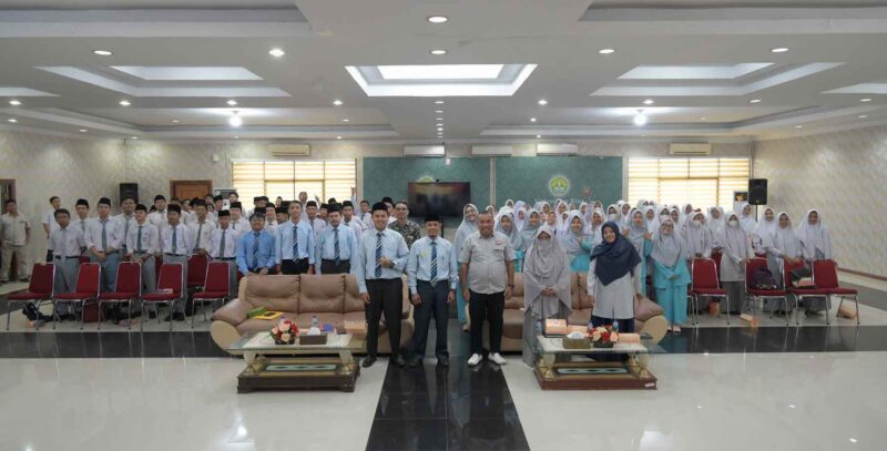 Tumbuhkan Minat Siswa untuk Kuliah, MA Cendekia Bangsa Sambangi UNRI (Sumber: HUMAS Universitas Riau)