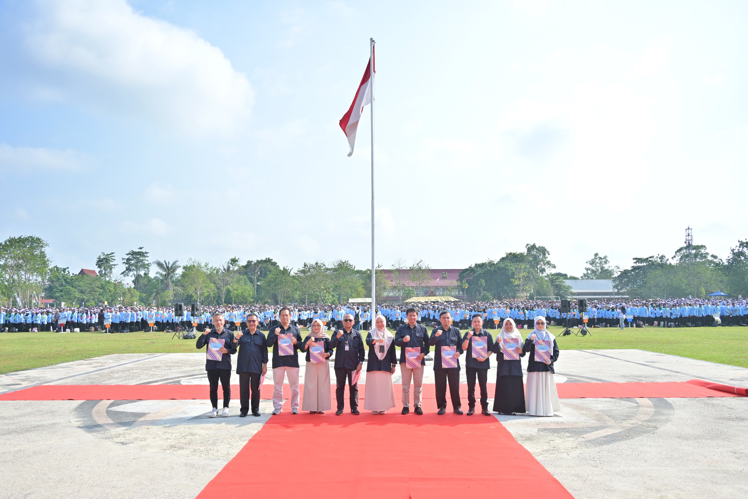 Rektor Unri Sambut 7.555 Mahasiswa Baru pada PKKMB