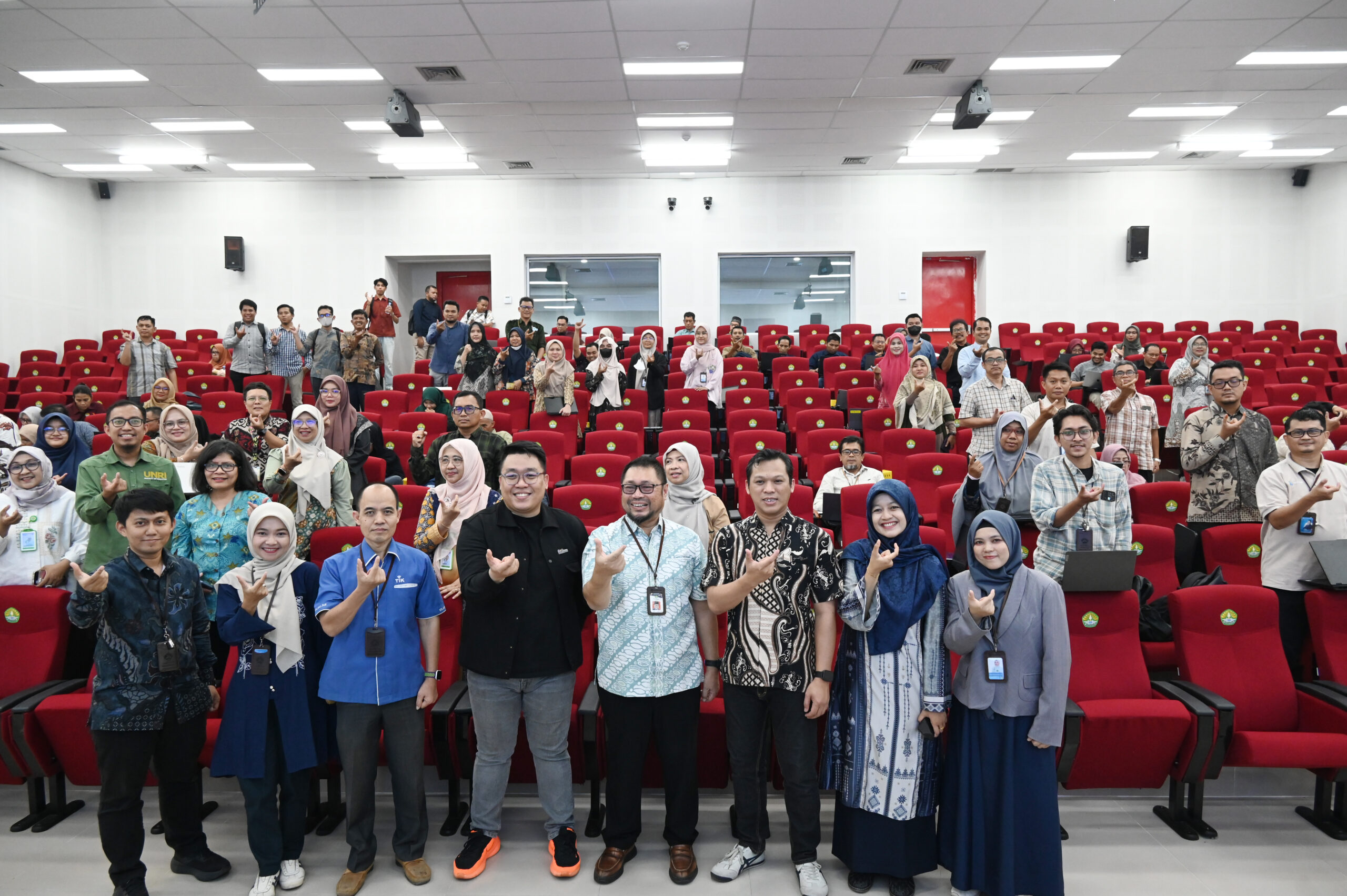 Unri dan PT Cahaya Mitra Harapan Jalin Kerja Sama Penguatan Kompetensi AI melalui Gemini Academy